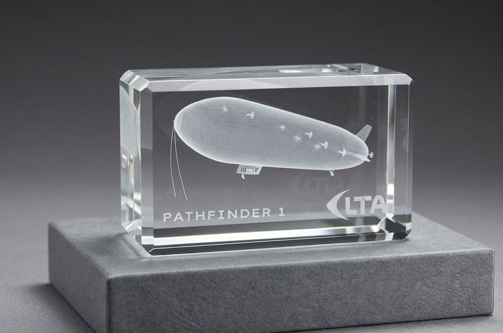 President & Executive crystal award 4