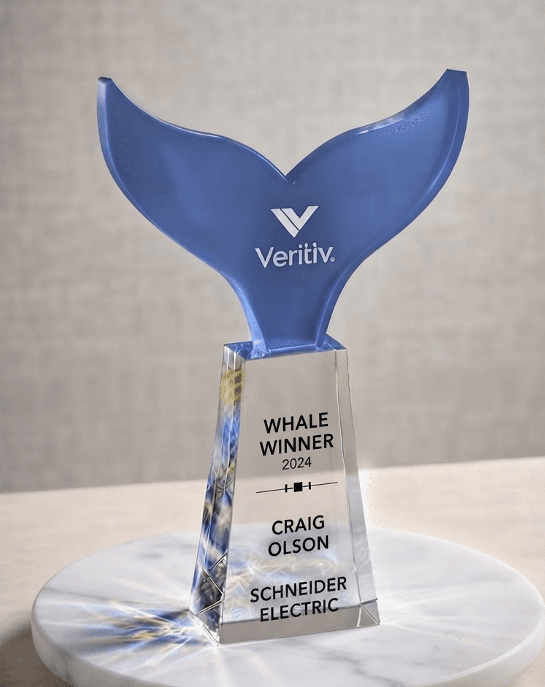 Animal crystal award 6