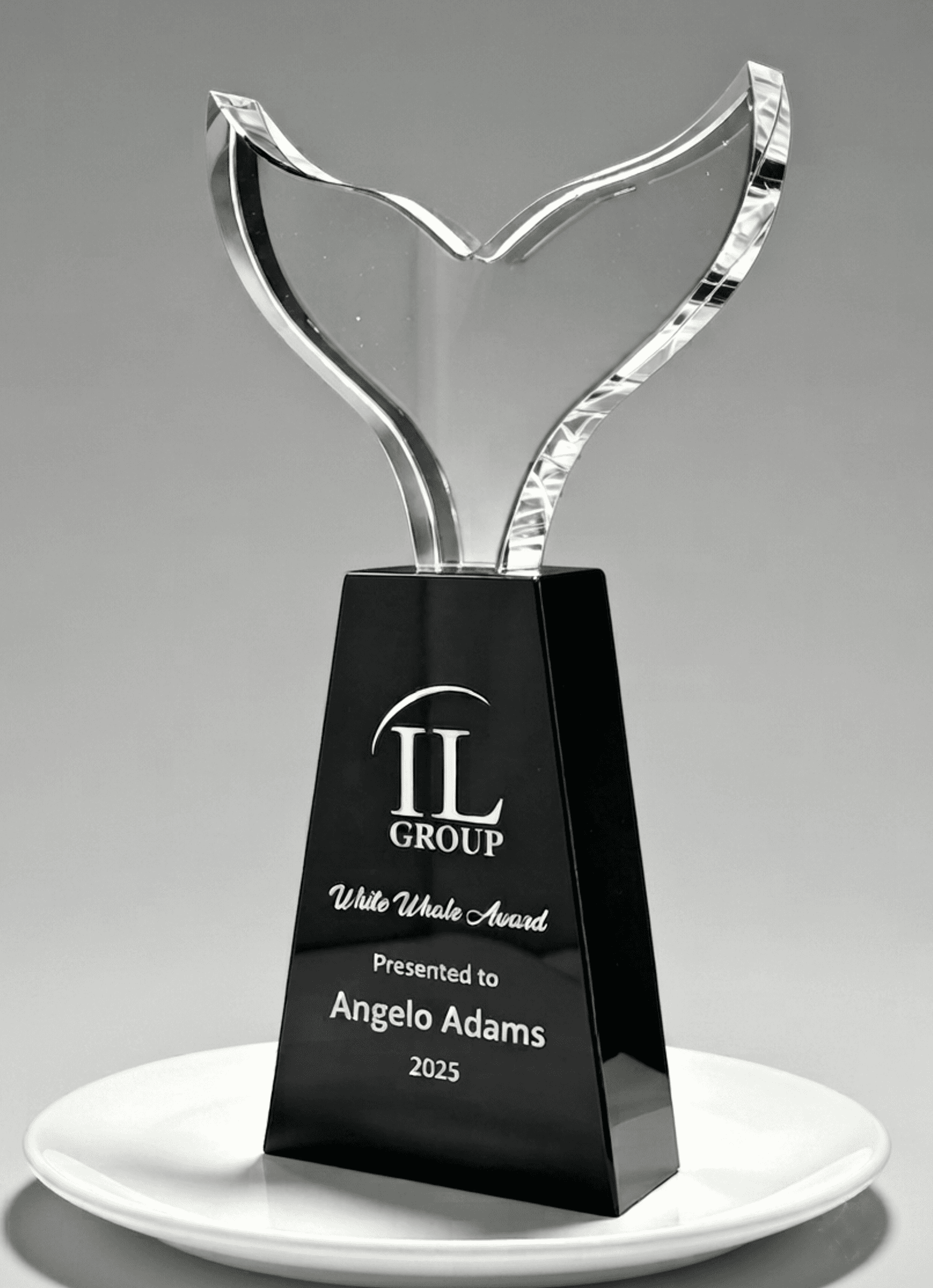 Animal crystal award 32