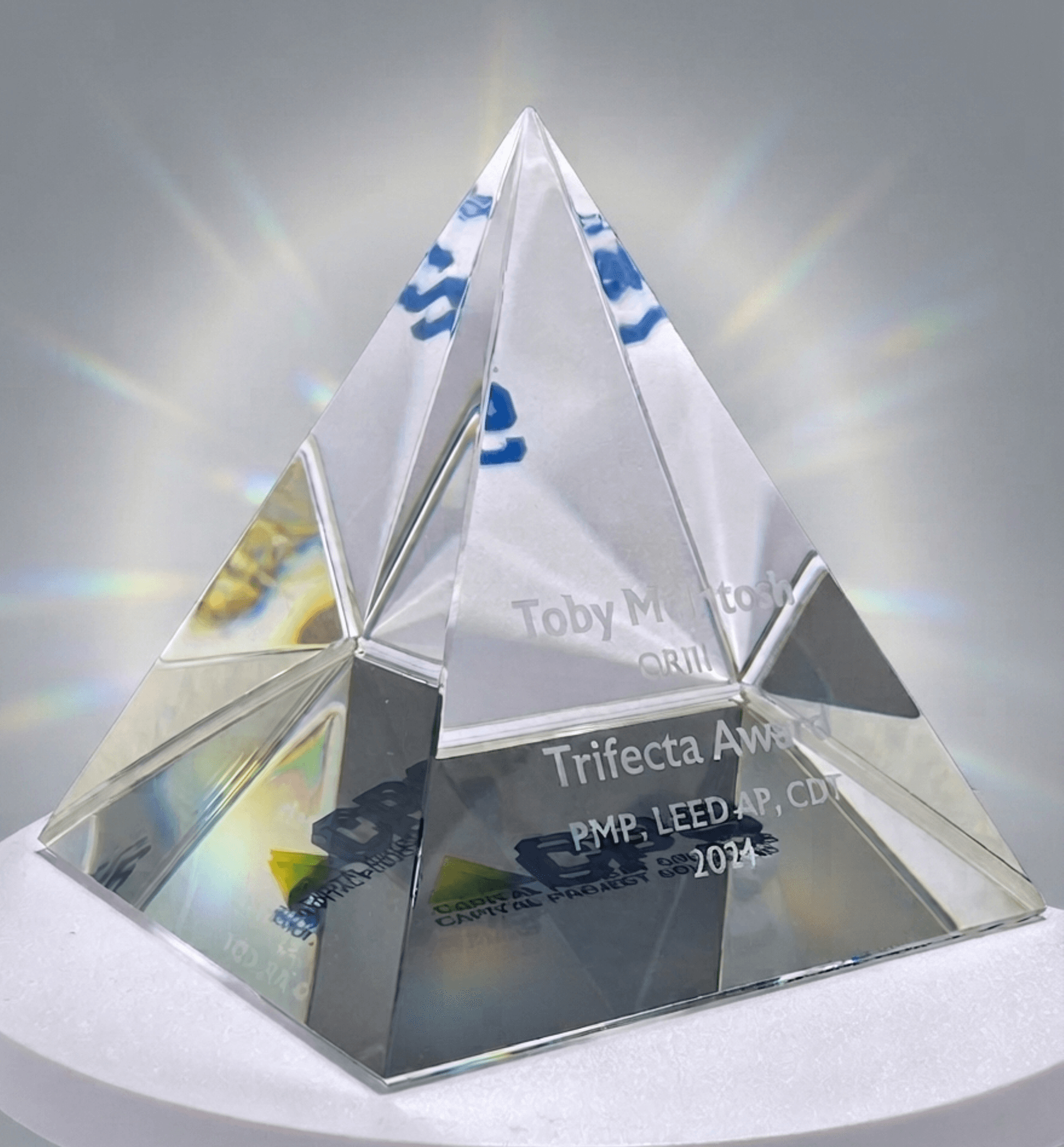 Obelisk & Pyramid crystal award 18