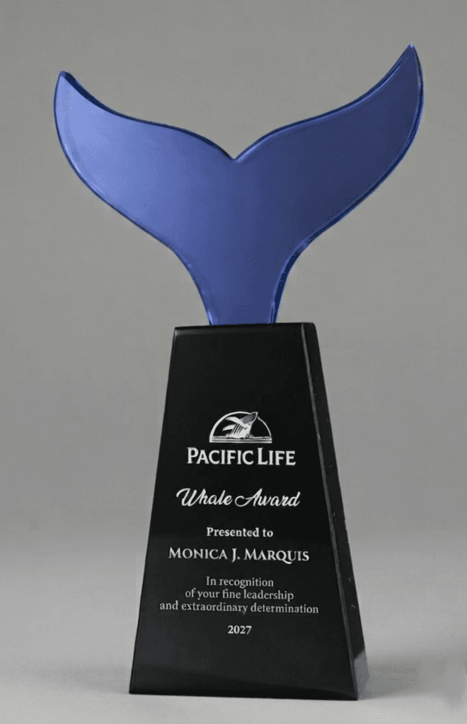 Animal crystal award 33