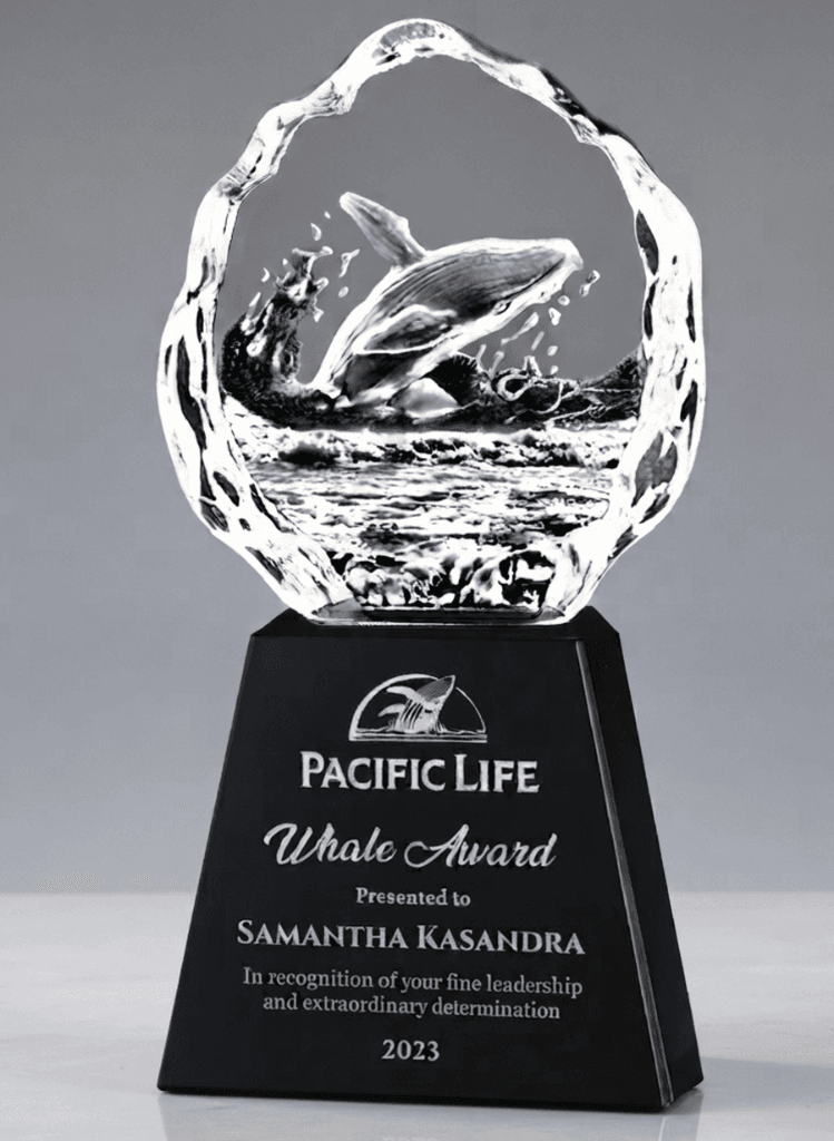 Animal crystal award 32