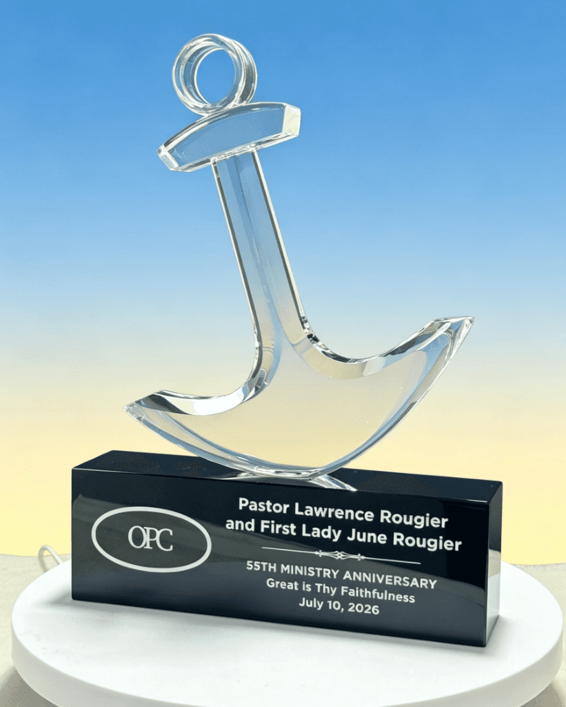 Custom Cut crystal award 7