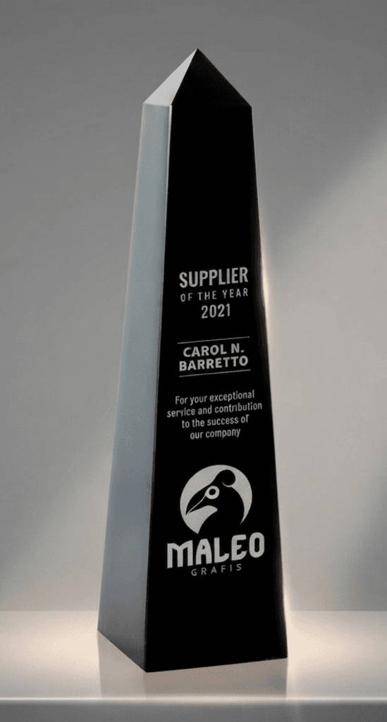 Obelisk · Pyramid crystal award 4