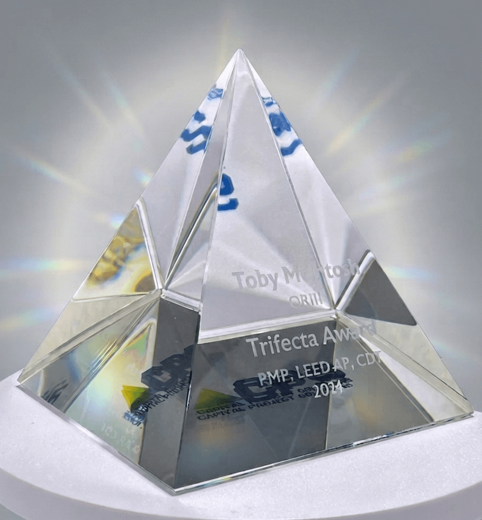 Obelisk · Pyramid crystal award 18