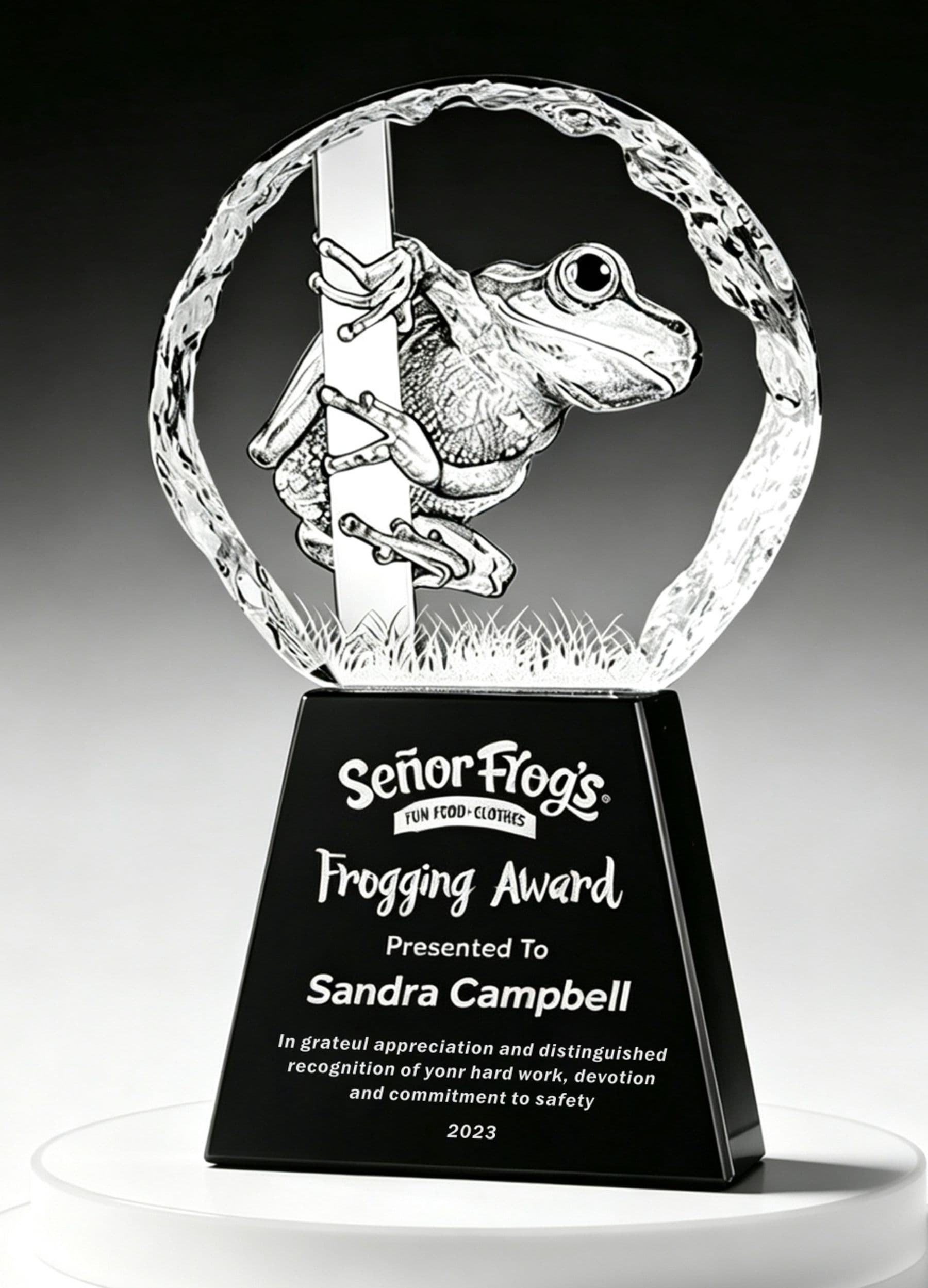 Animal crystal award 18